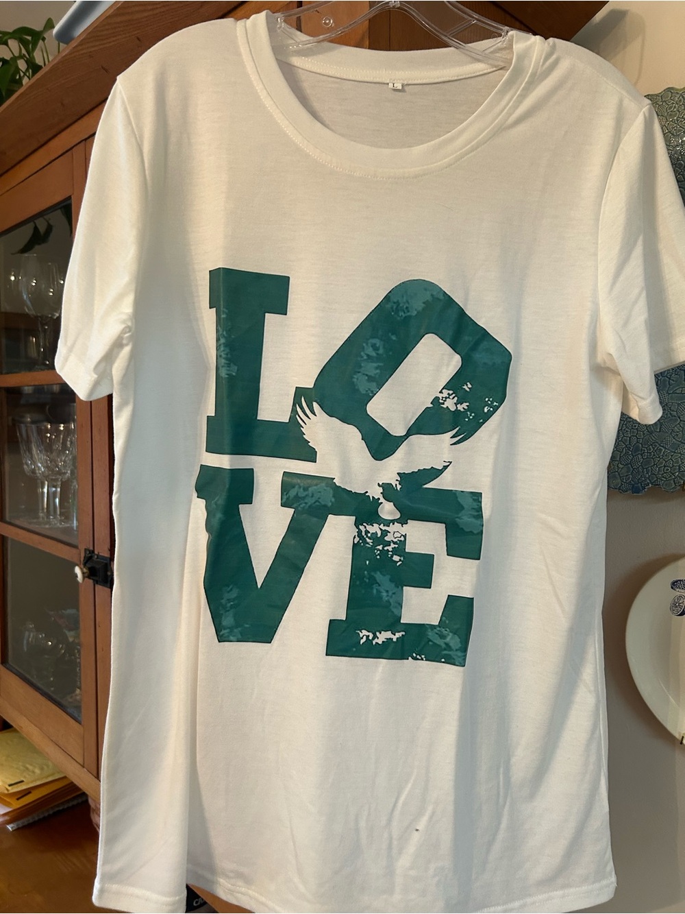 Eagles White Tee with Teal Graphic sz L
